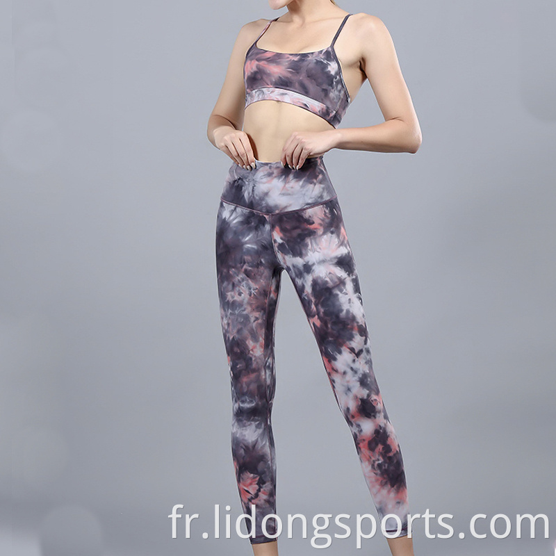 Vente chaude de haute qualité Fabrics confortables Vêtements de yoga costume de fitness ensembles vêtements yoga femme femme yoga vêtements